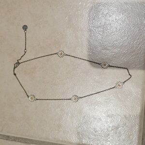 para Vida daisy necklace